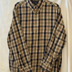 Roundtree & Yorke Men’s long sleeve button down